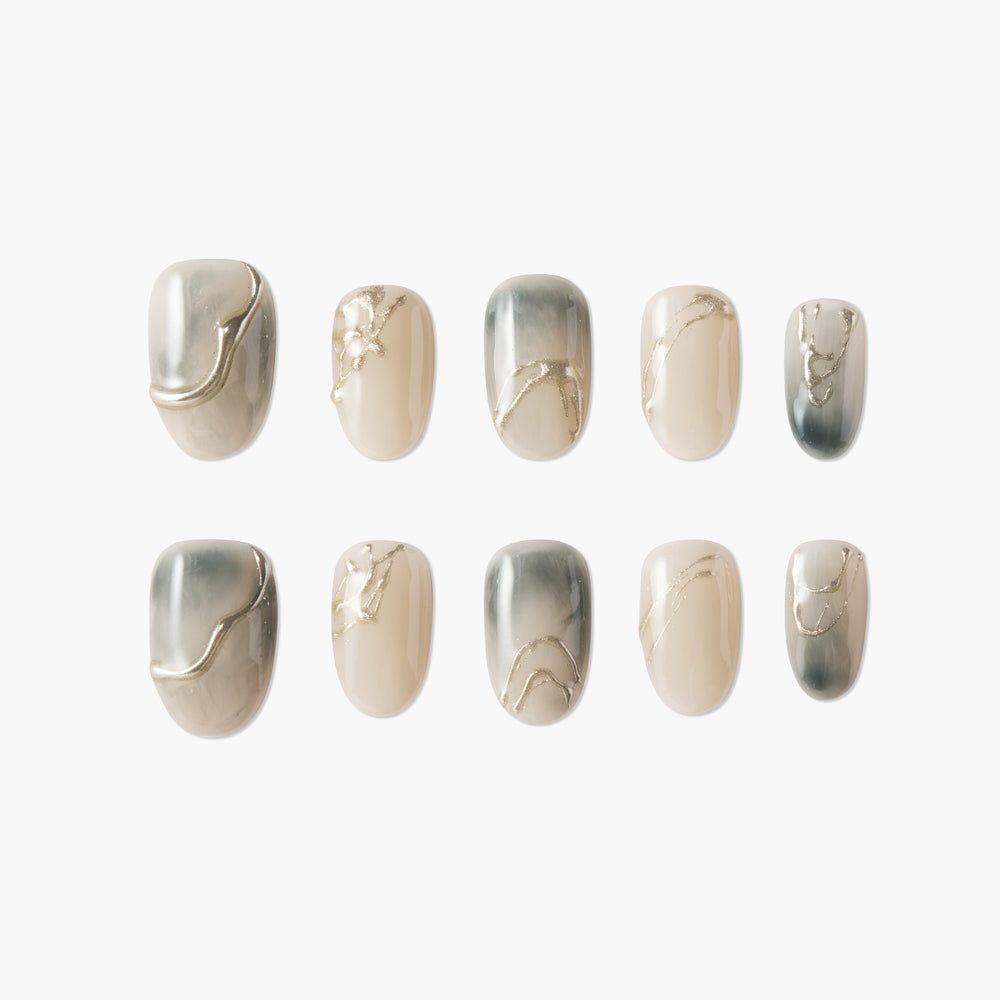 
                  
                    Golden Veil - Emily’s Nail
                  
                