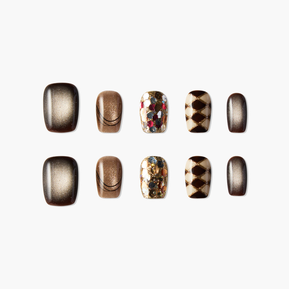 
                  
                    Golden Luxe - Emily’s Nail
                  
                