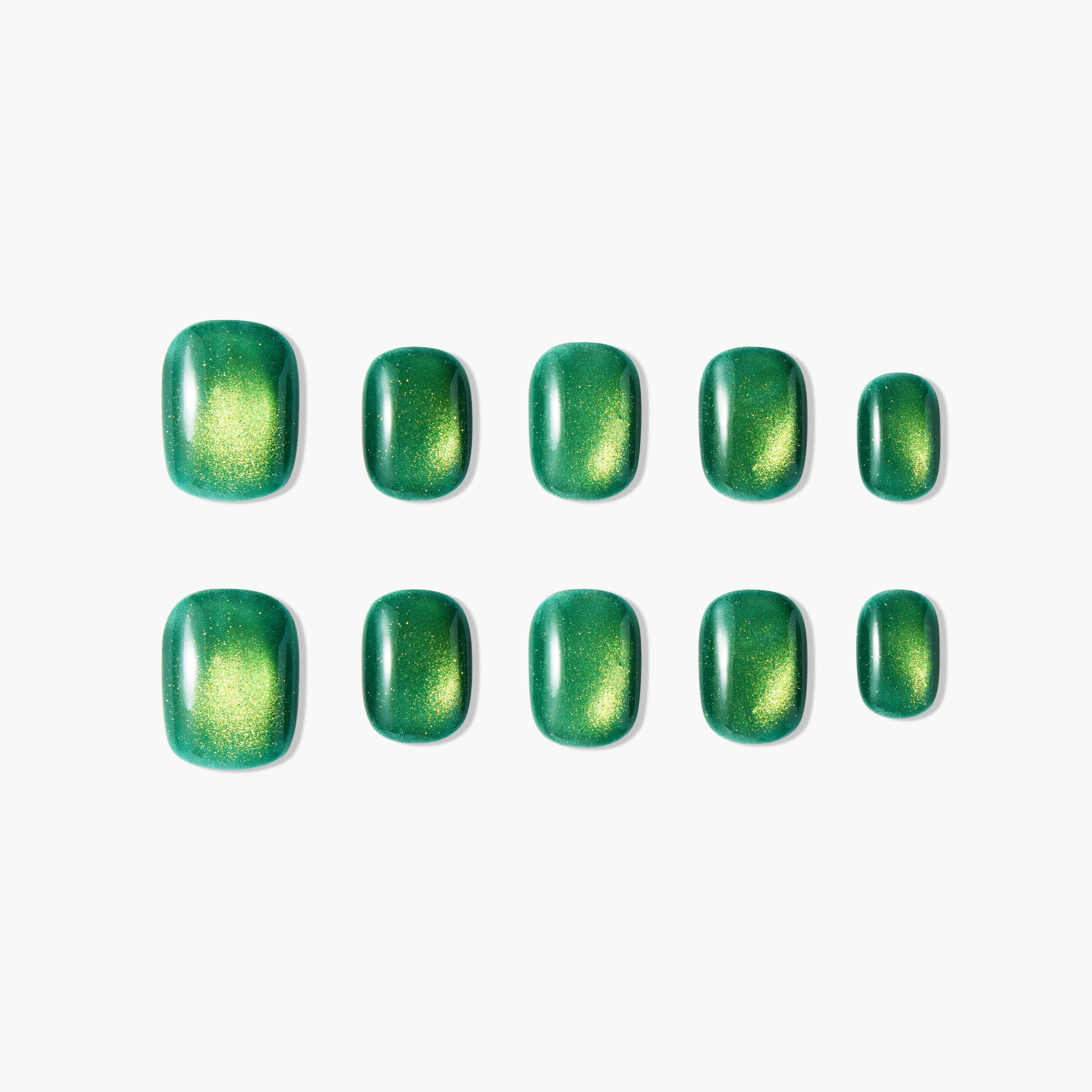 Emerald Glow - Emily’s Nail