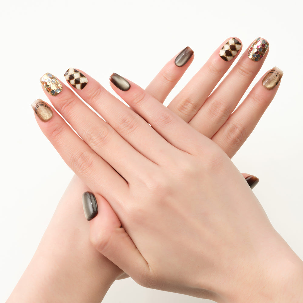 
                  
                    Golden Luxe - Emily’s Nail
                  
                