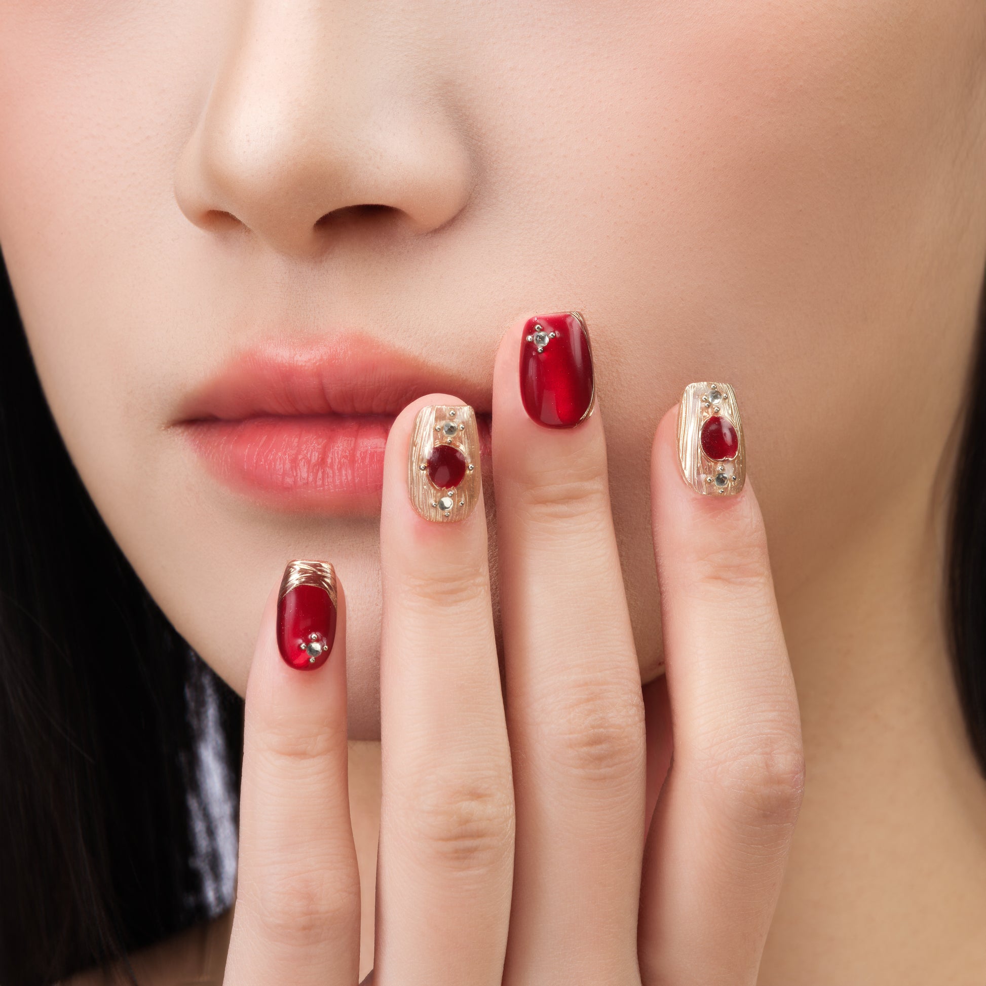 Elegant Burgundy & Gold - Emily’s Nail