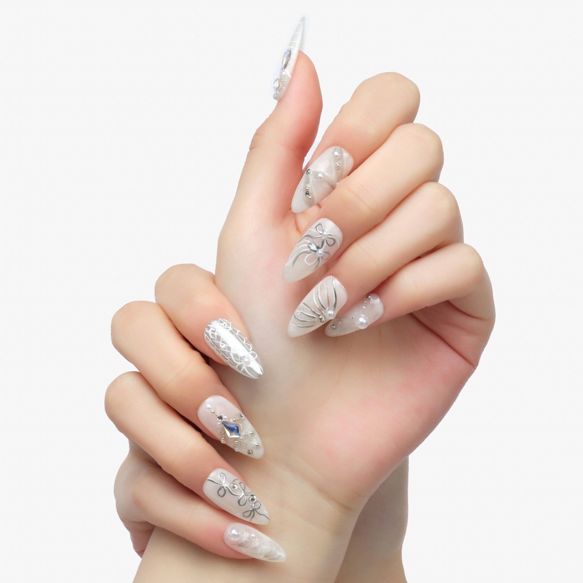 Silver Veil Elegance - Emily's Nail