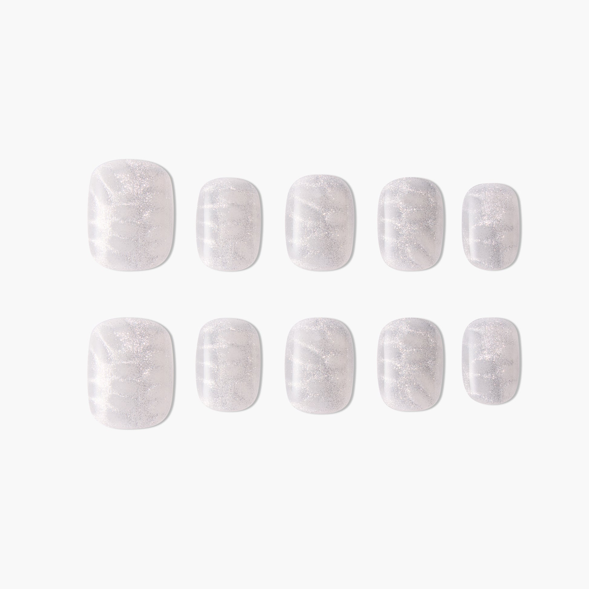 Cloudy Silver Dream - Emily's Nail