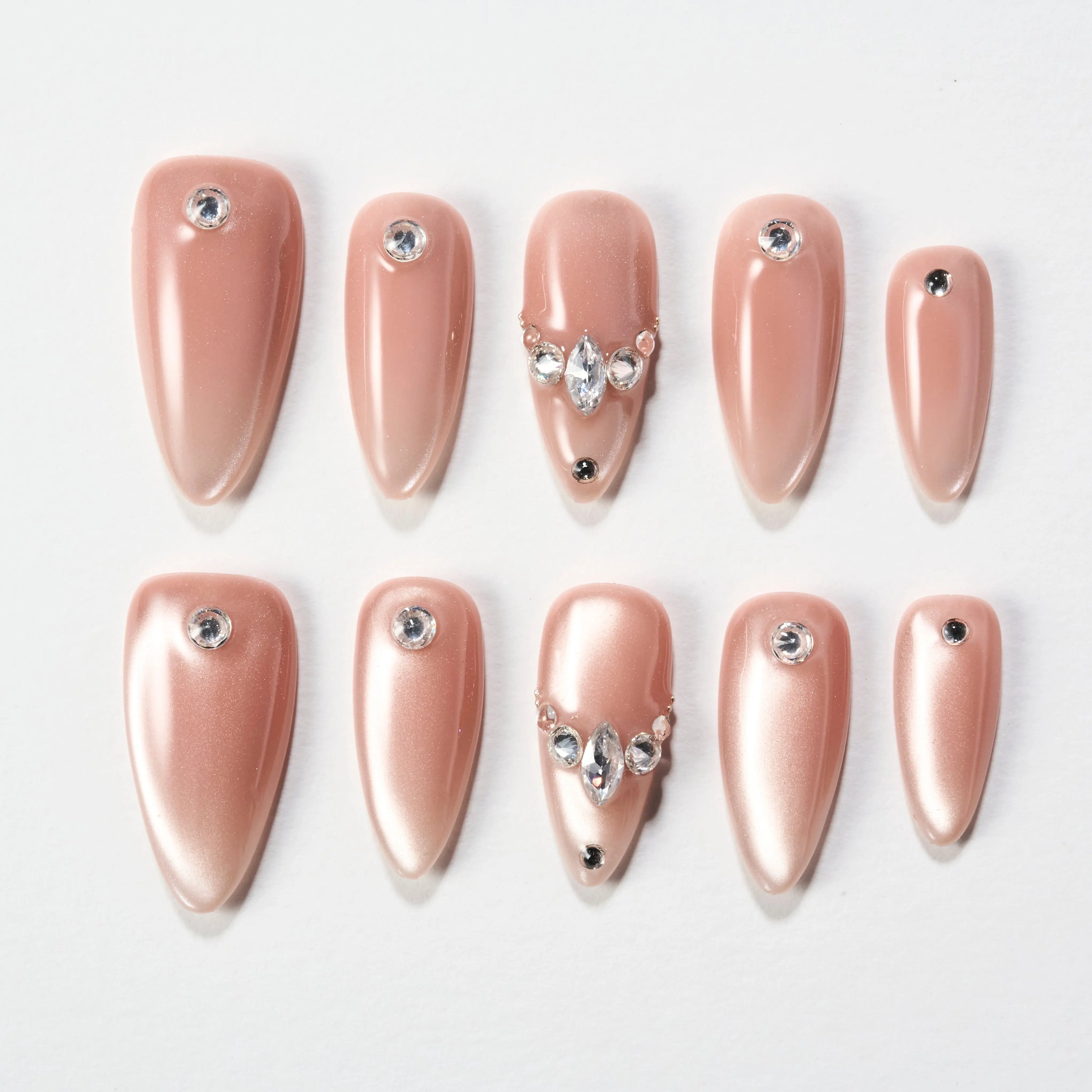 Champagne Crystal Glow Emily’s Nail
