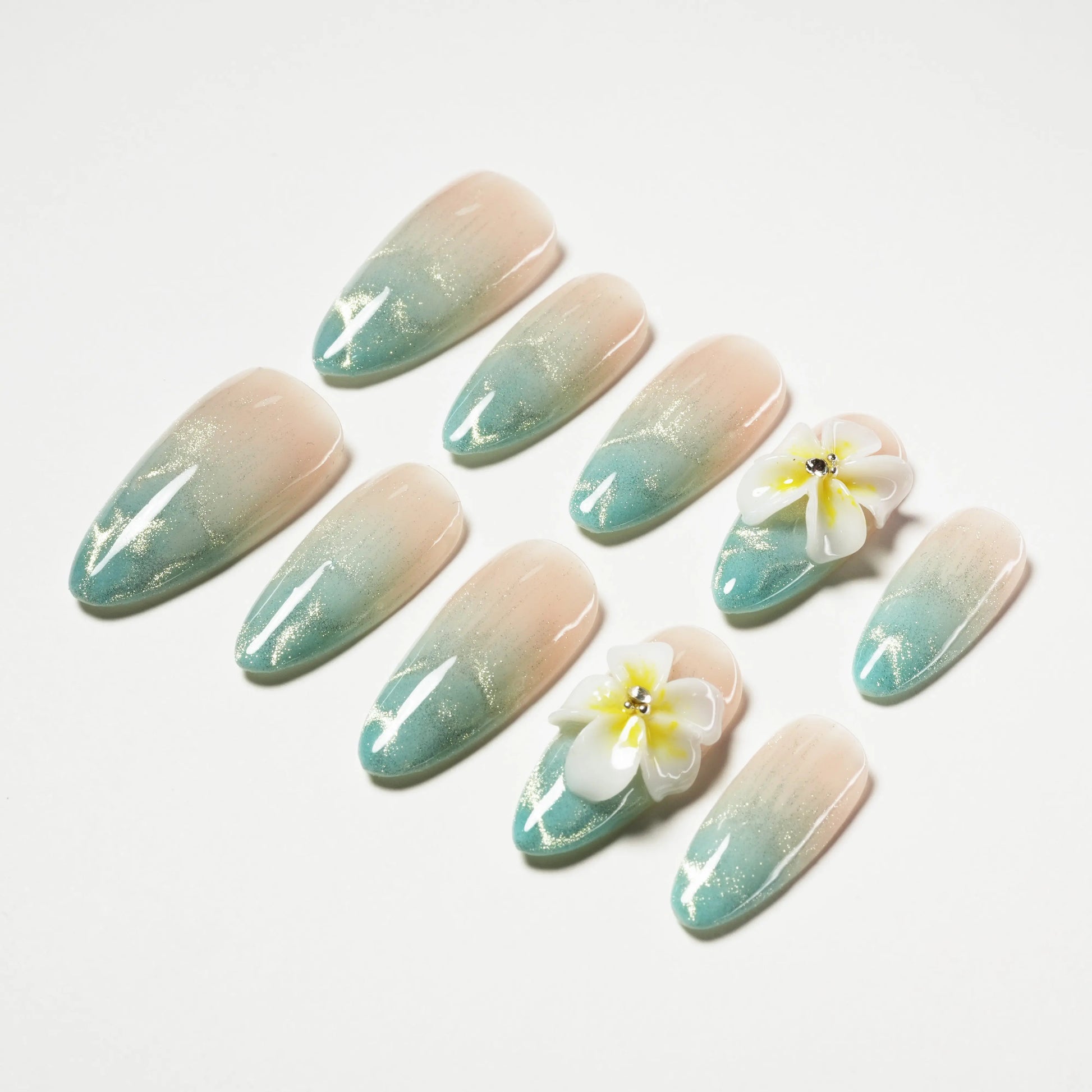 Seabreeze Bloom Emily’s Nail